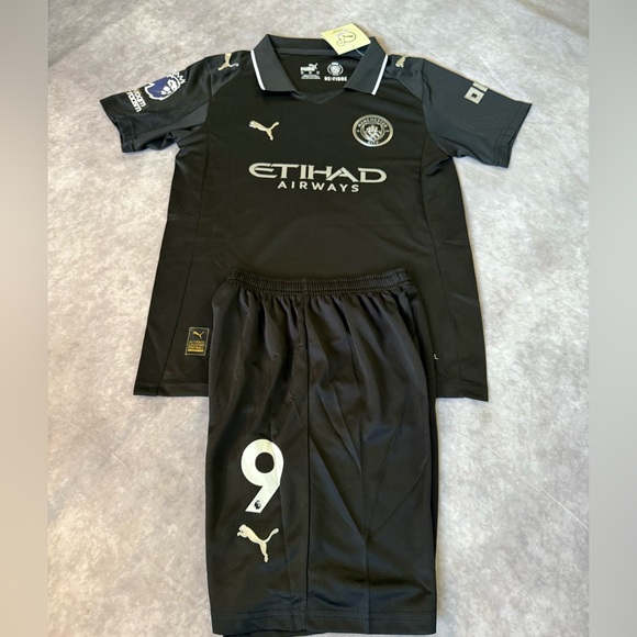 Manchester City Away Premier league set Haaland 9 - Picture 7 of 11